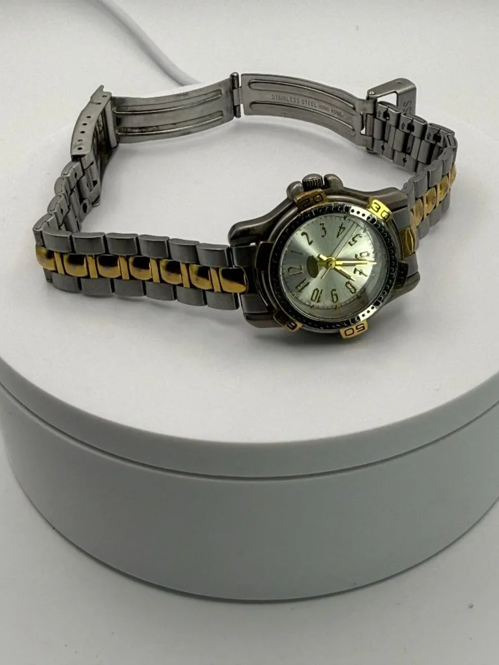 Vintage 1990's Guess Waterproof Two Tone Gold and Silver Womens watch 6in band